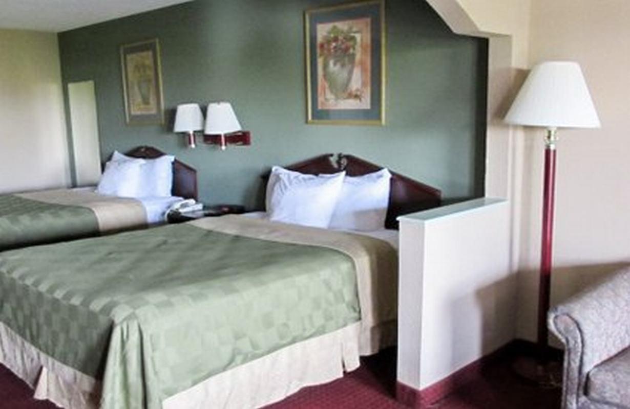 Quality Inn & Suites Near Robins Air Force Base Warner Robins Exteriör bild
