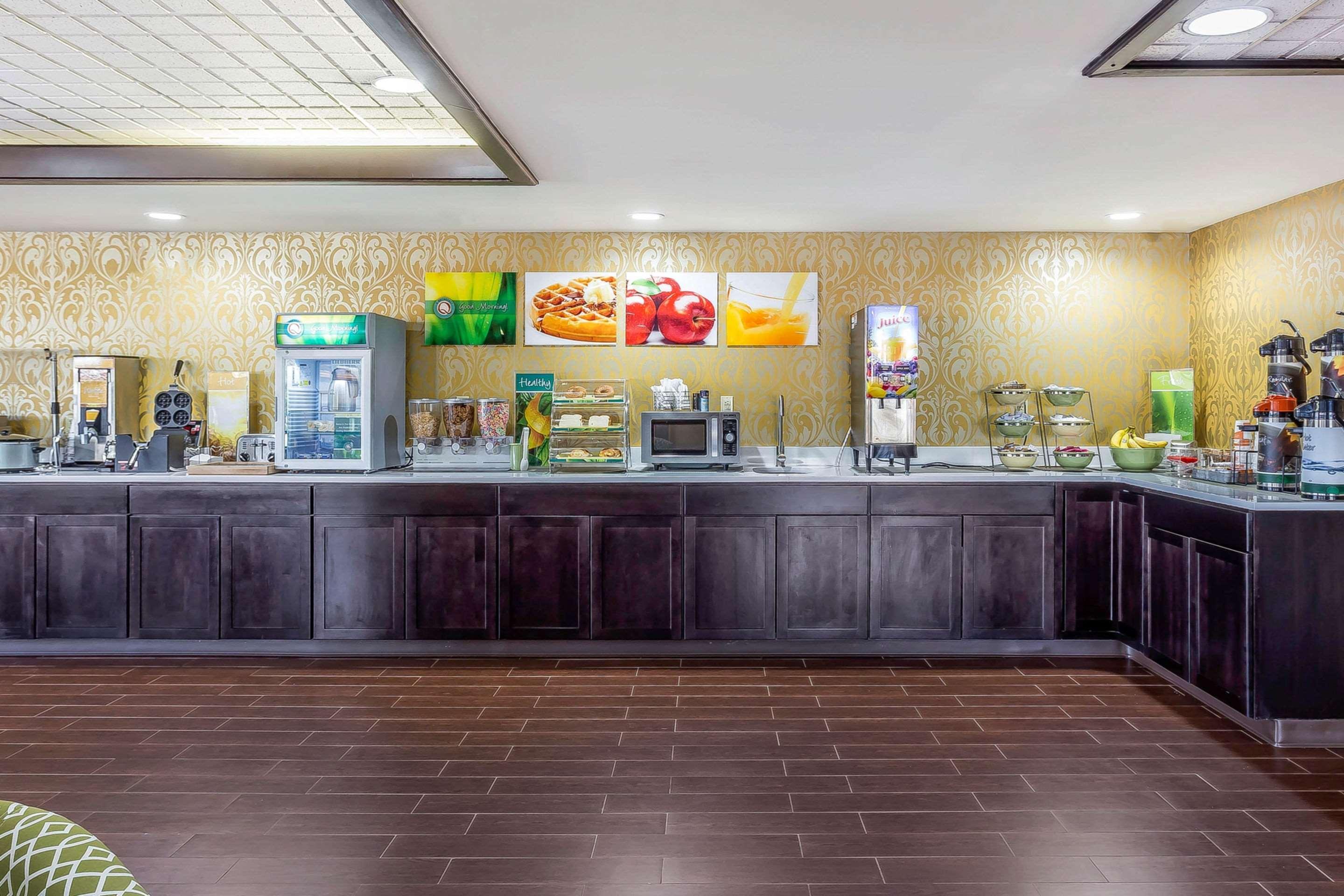 Quality Inn & Suites Near Robins Air Force Base Warner Robins Exteriör bild