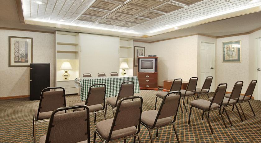 Quality Inn & Suites Near Robins Air Force Base Warner Robins Exteriör bild