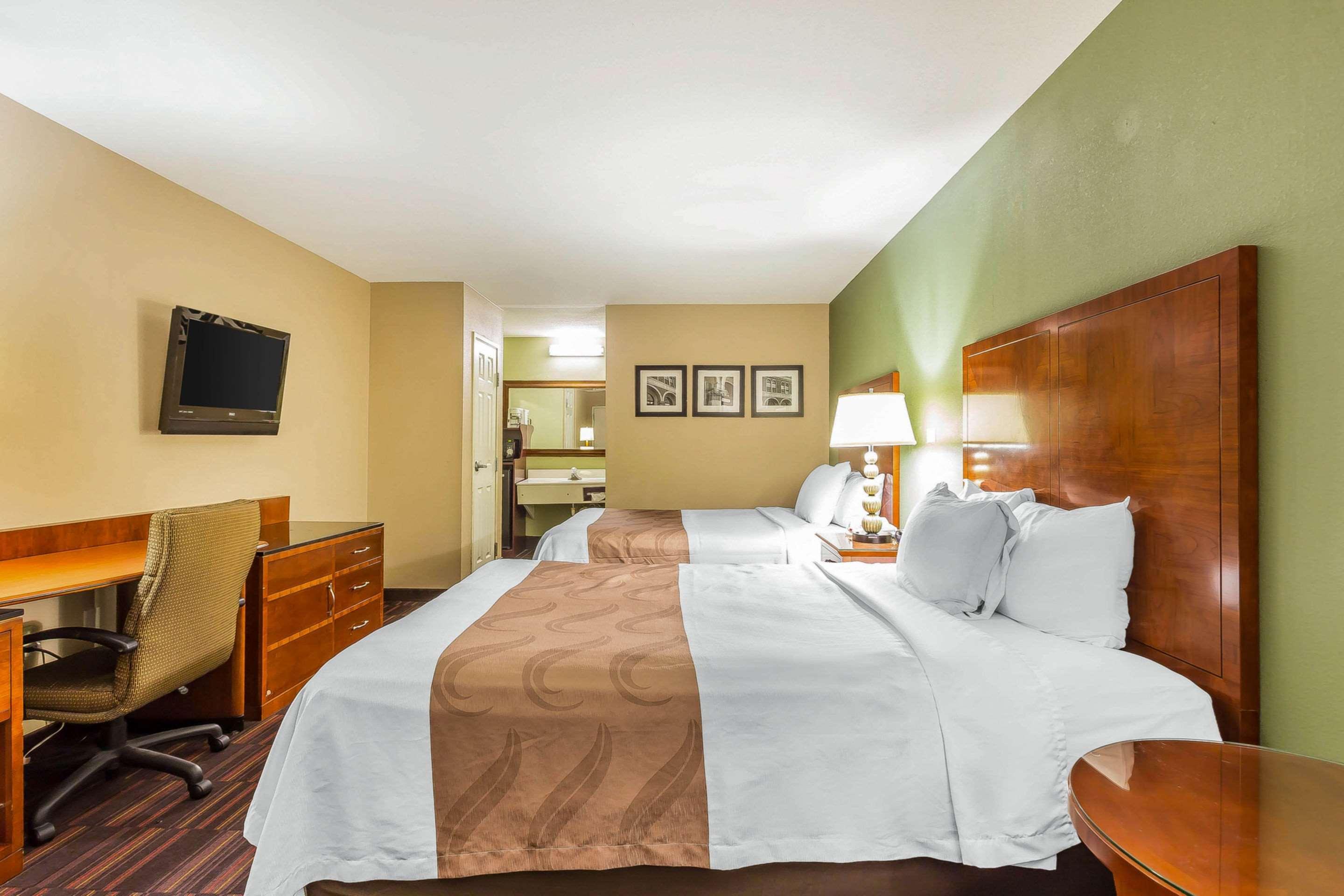 Quality Inn & Suites Near Robins Air Force Base Warner Robins Exteriör bild