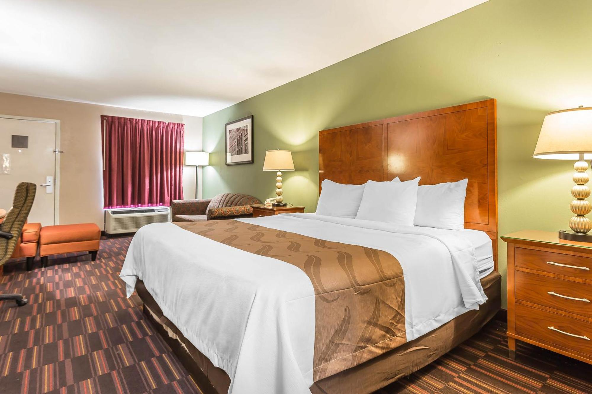 Quality Inn & Suites Near Robins Air Force Base Warner Robins Exteriör bild