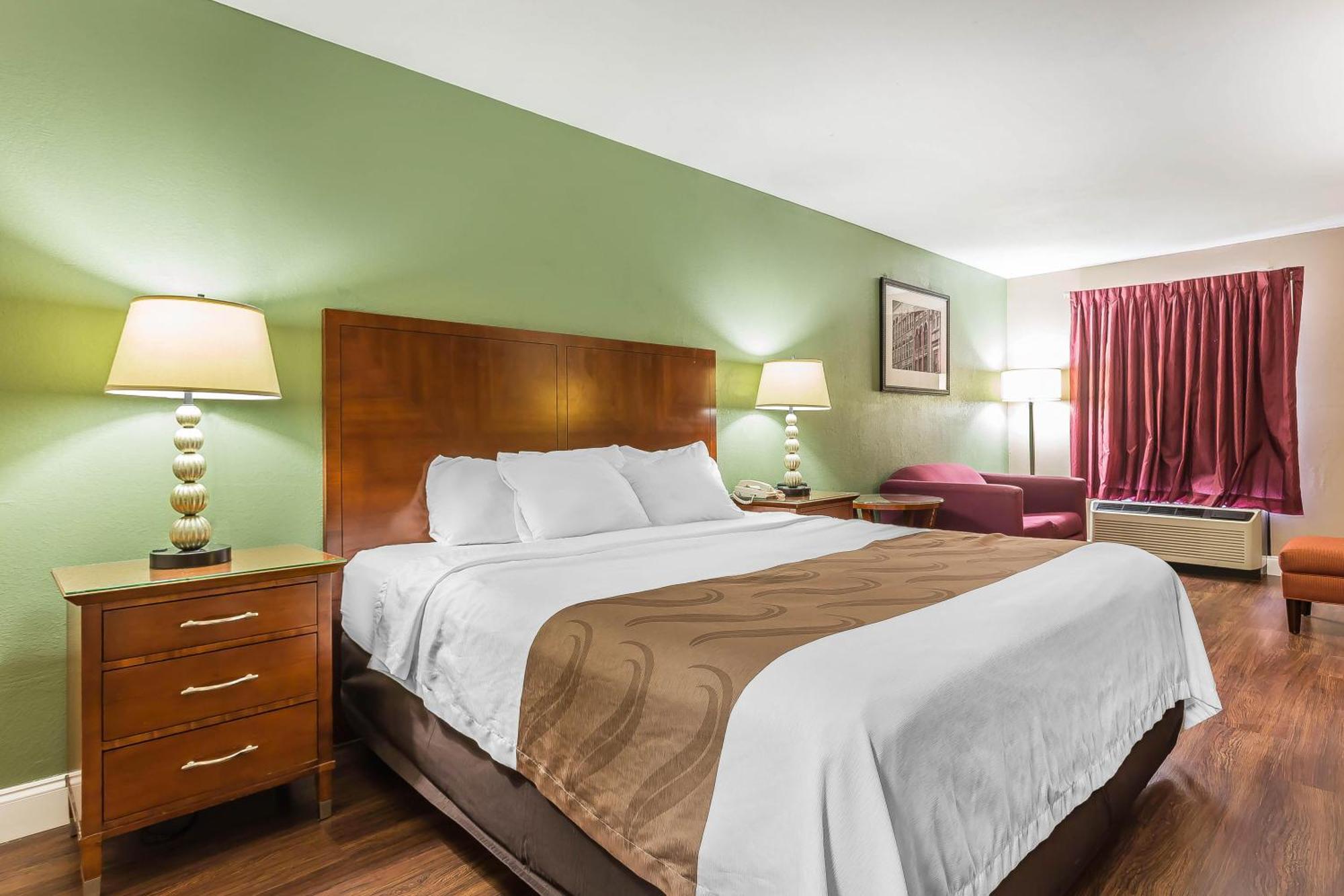 Quality Inn & Suites Near Robins Air Force Base Warner Robins Exteriör bild