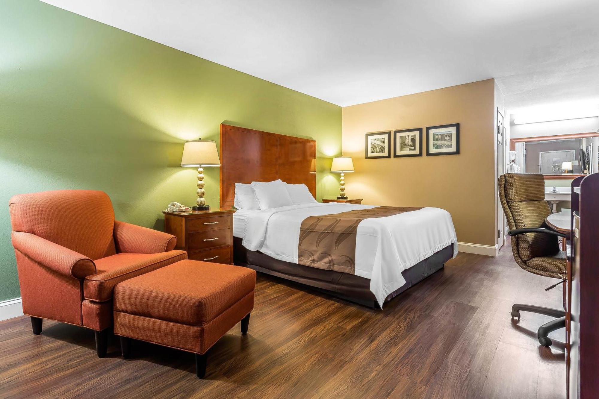 Quality Inn & Suites Near Robins Air Force Base Warner Robins Exteriör bild