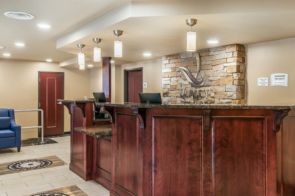 Quality Inn & Suites Near Robins Air Force Base Warner Robins Exteriör bild